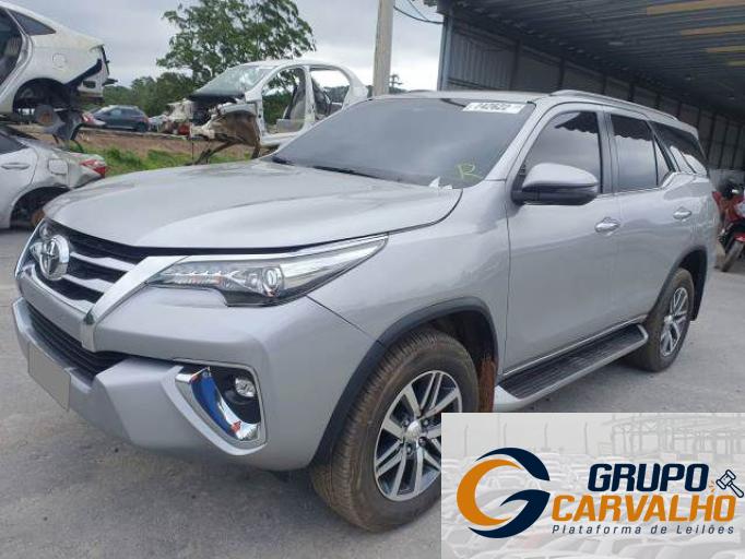 TOYOTA HILUX SW4 21/21