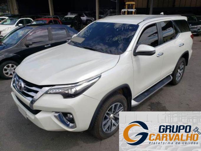 TOYOTA HILUX SW4 18/18