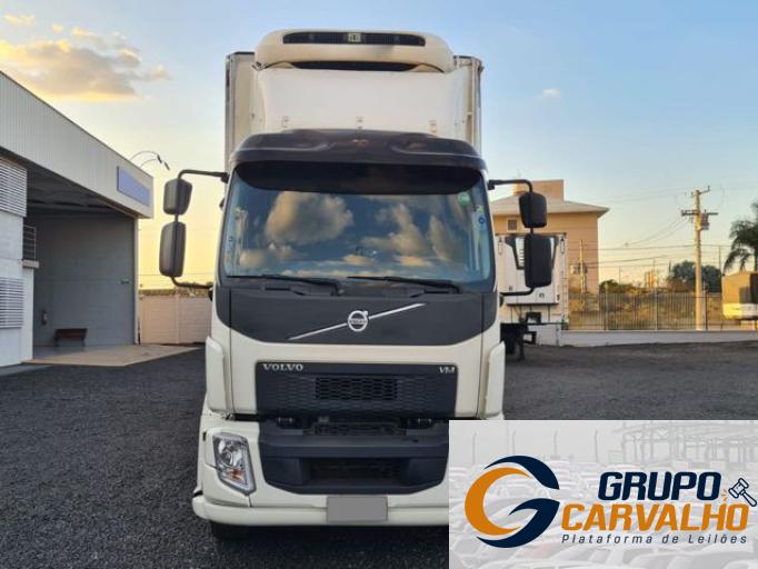 VOLVO VM 330 15/15