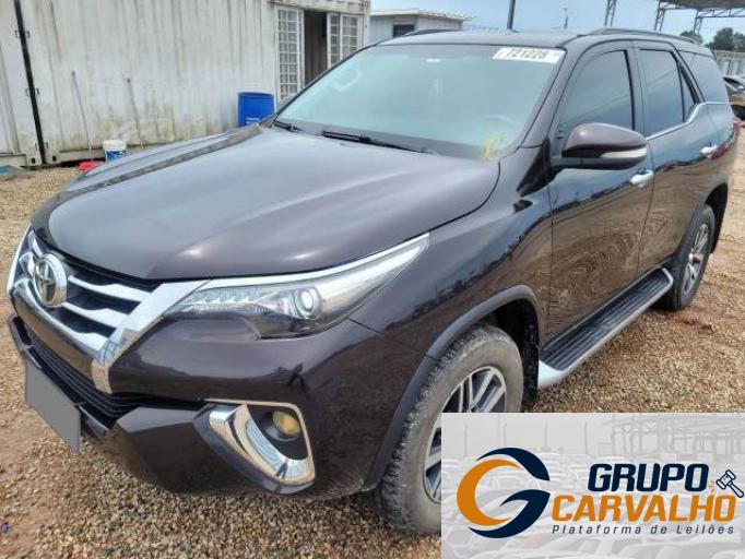 TOYOTA HILUX SW4 16/17
