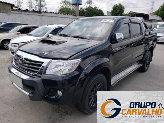 TOYOTA HILUX CD 15/15