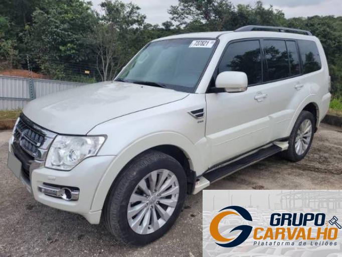MITSUBISHI PAJERO FULL 18/19