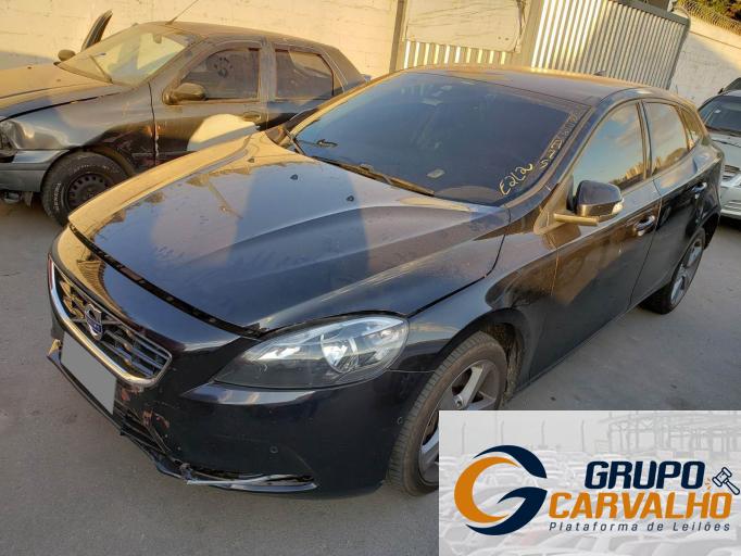 VOLVO V40 T4 15/15