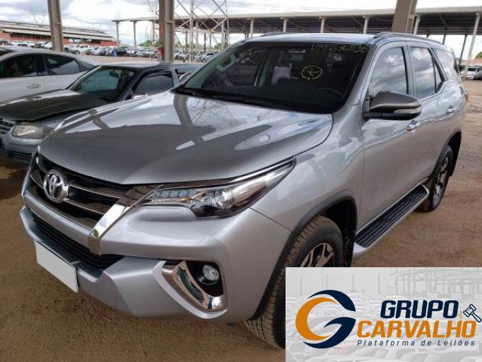 TOYOTA HILUX SW4 16/16