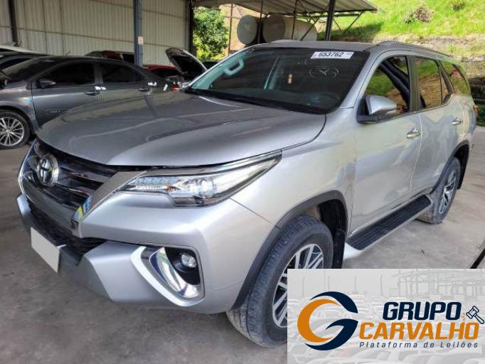 TOYOTA HILUX SW4 17/17