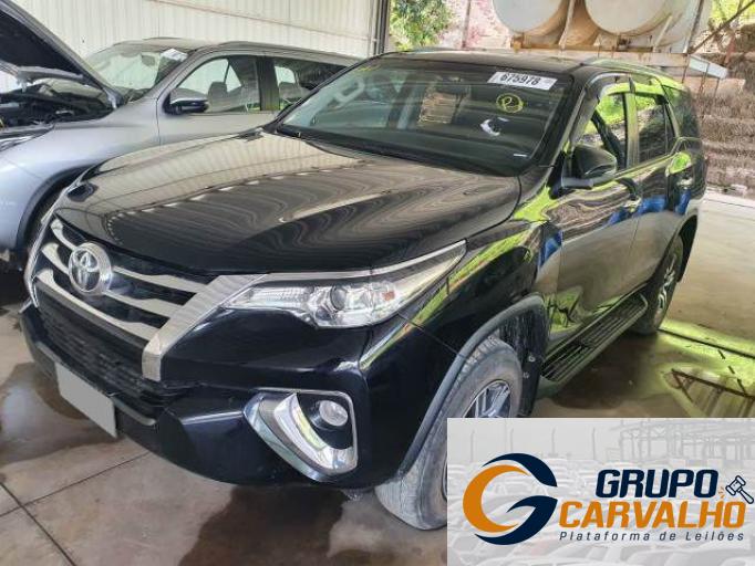 TOYOTA HILUX SW4 19/19